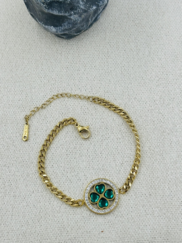 Emerald hearts bracelet