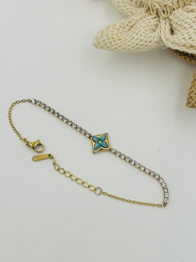 Classy stones flower bracelet