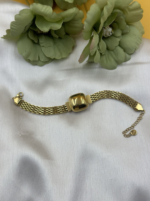 Golden watch bracelet