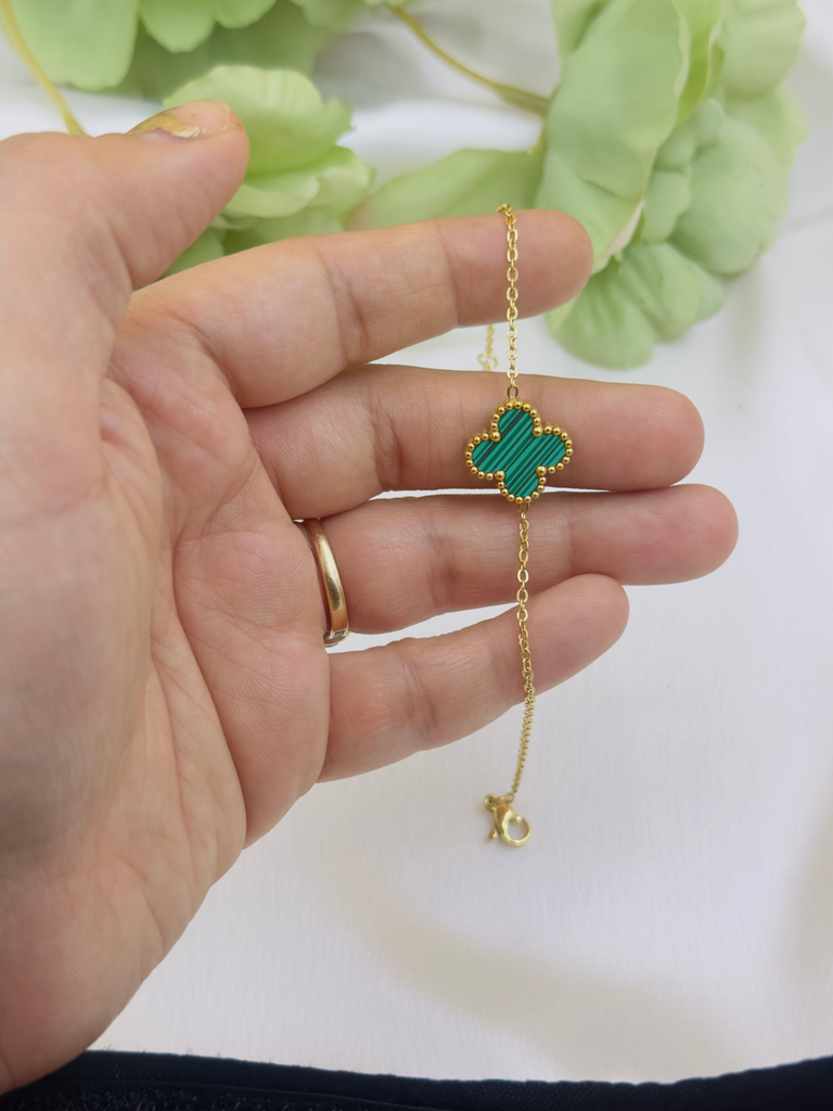 Green clover chain bracelet