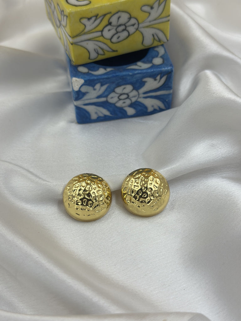 Hammered round earrings