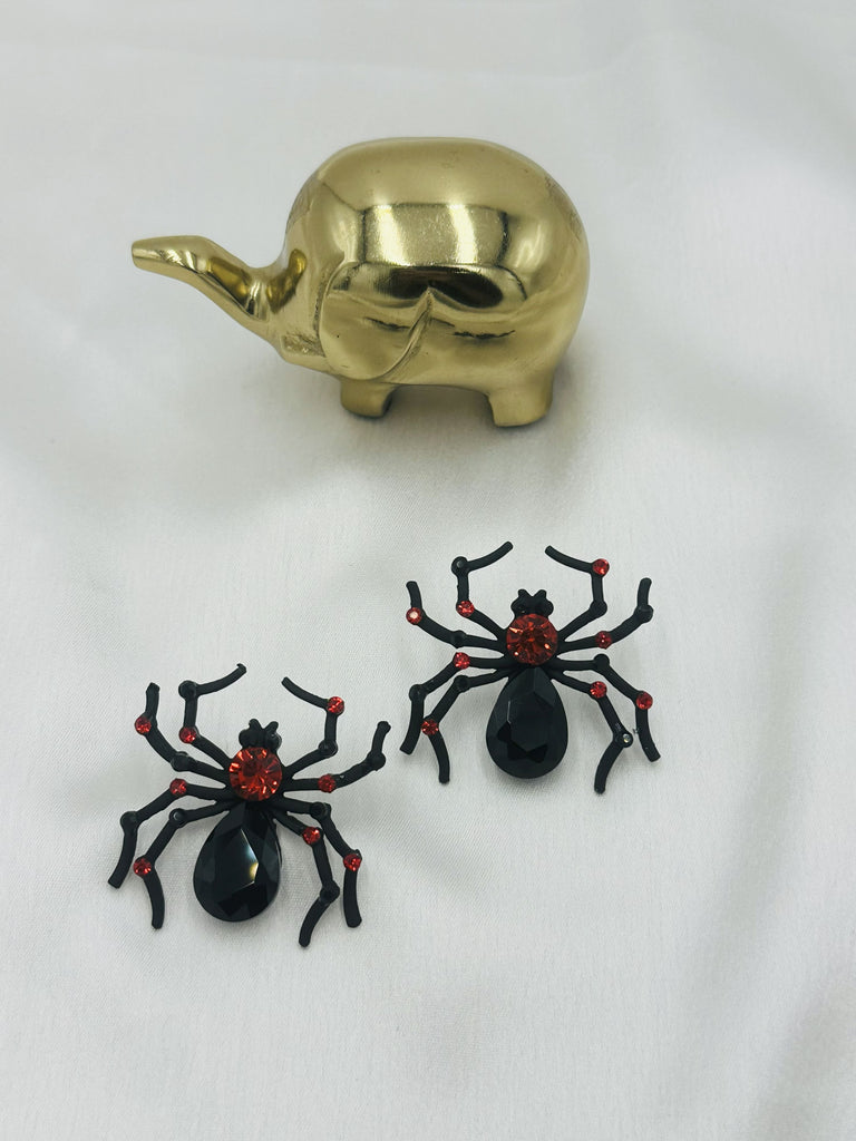 Black spider studs