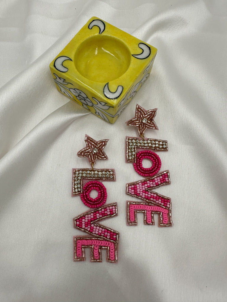 Hotpink love earrings