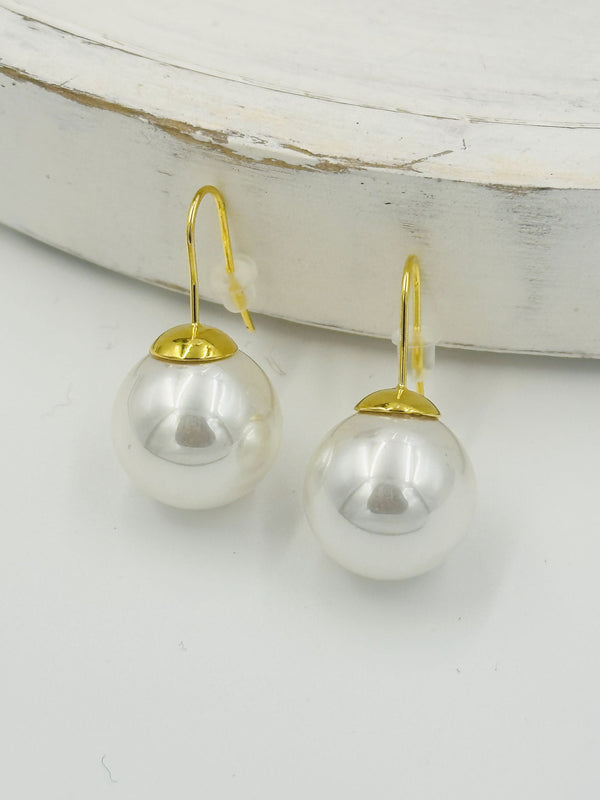 Pearly bow earrings