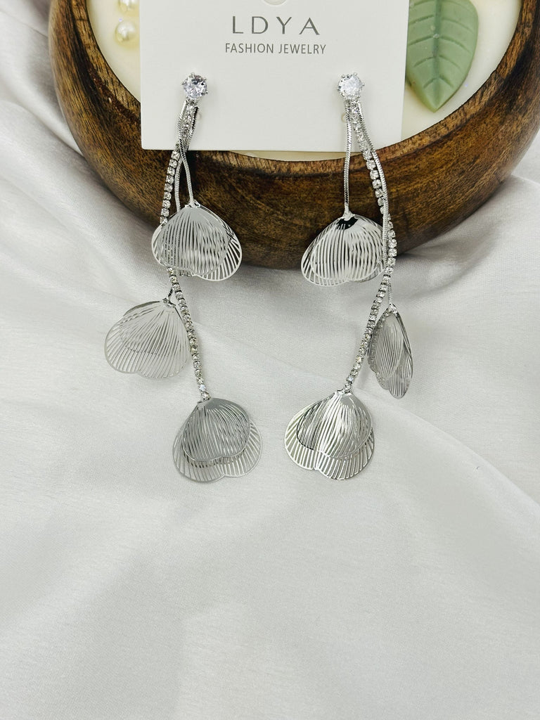 Silver leafy hangings
