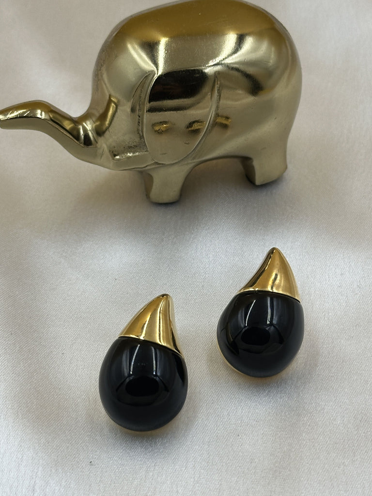 Black enamel rings