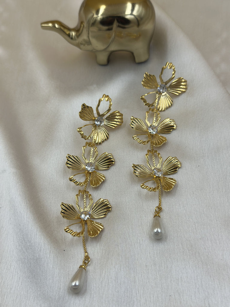 Golden bluestone earrings