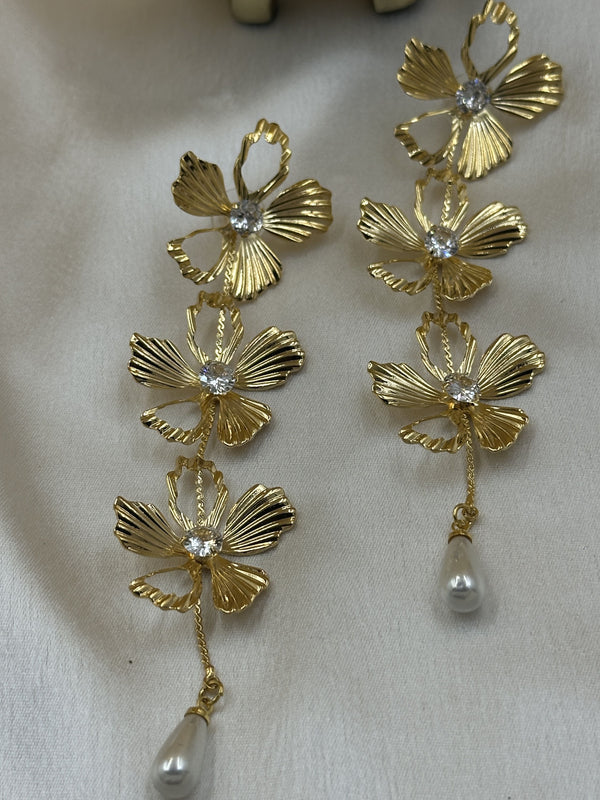 Golden bluestone earrings