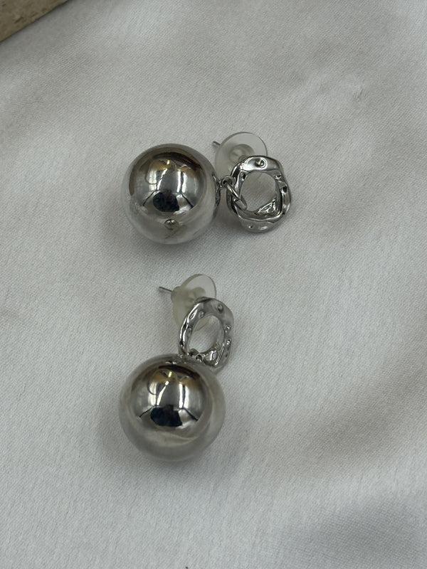 Silver ball drops