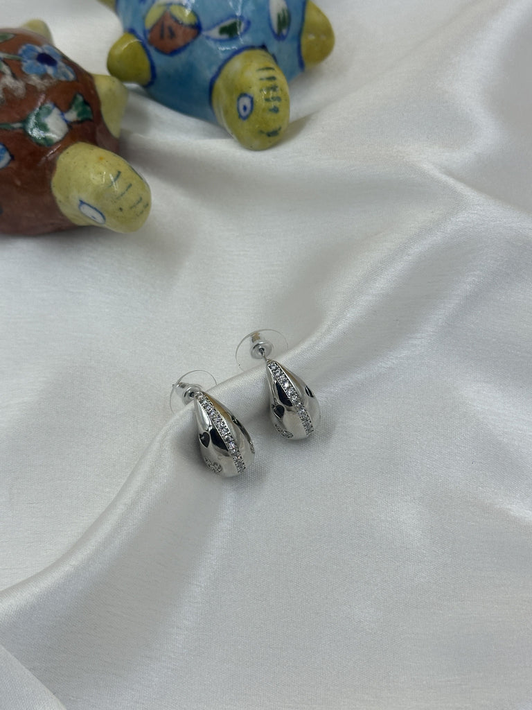 Silver oval embedded drops