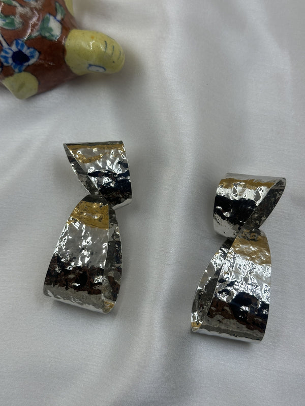 Classy-silver-hammered-hangings
