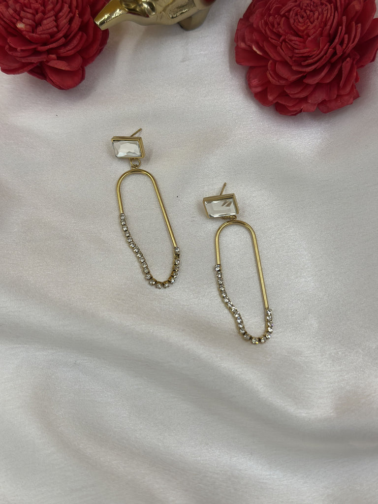Lightweight embedded earrings