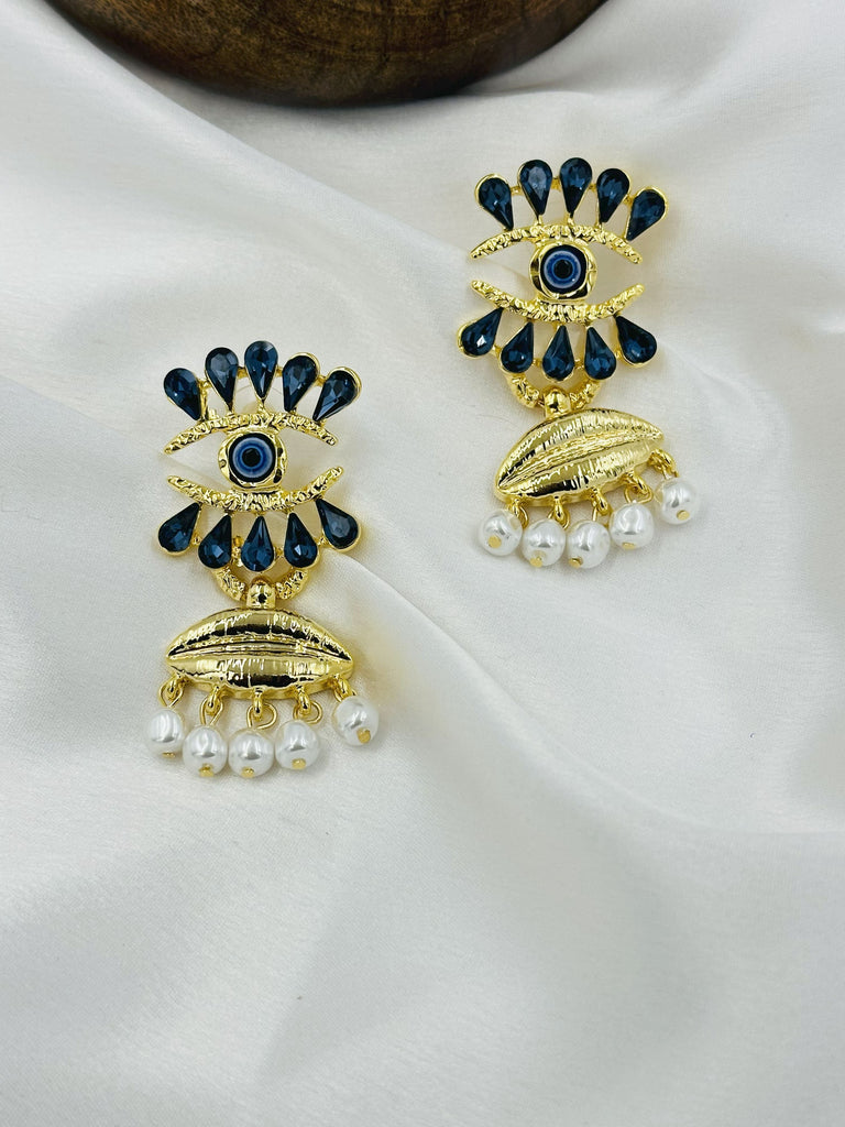 Funky eyes and lips earrings