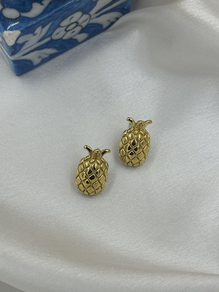 Pineapple studs