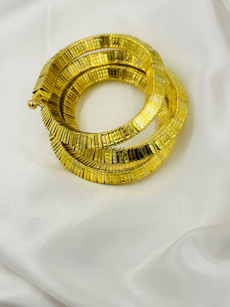 Funky spiral handcuff