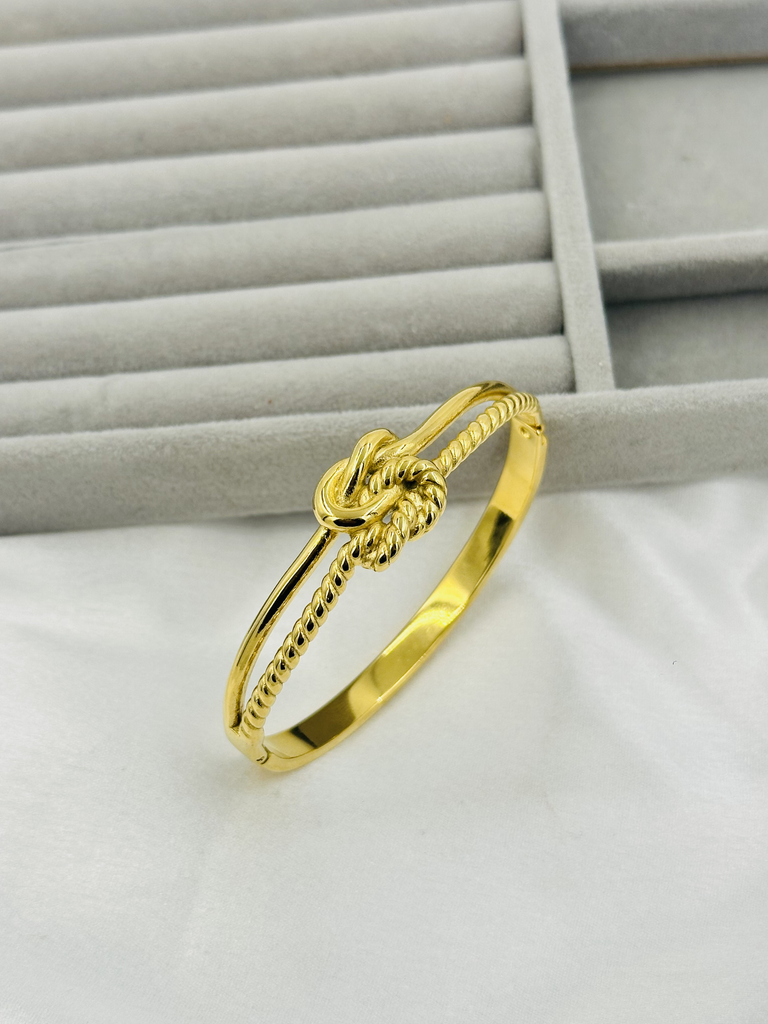 Dual knot kada