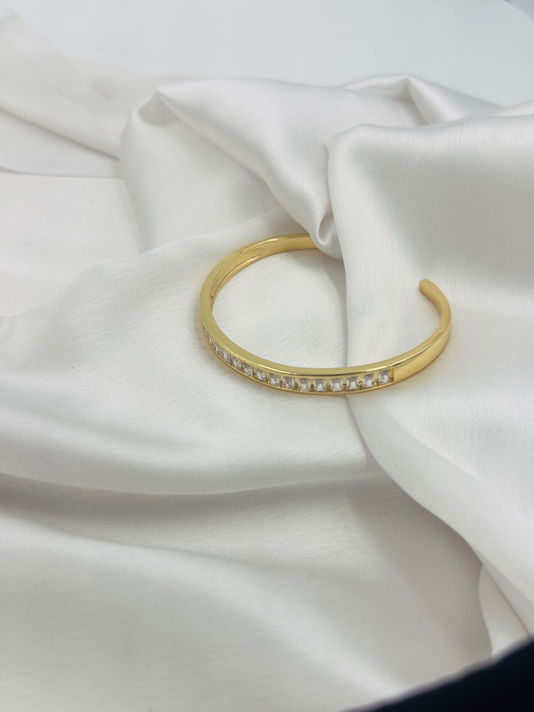 Glowy plain kada