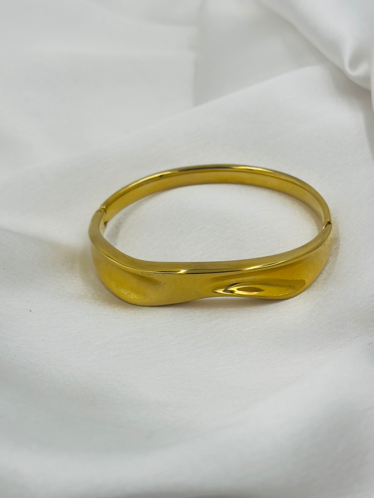 Chunky wavy kada