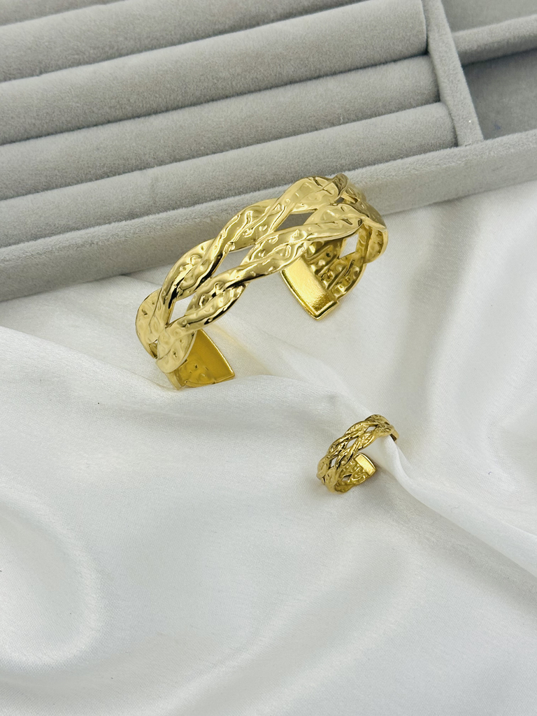 Hammered chain handcuff and ring combo