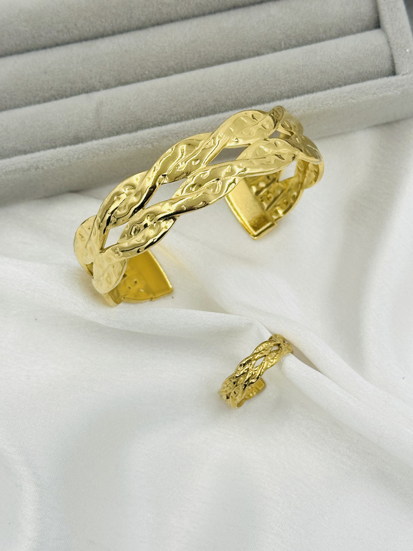 Hammered chain handcuff and ring combo