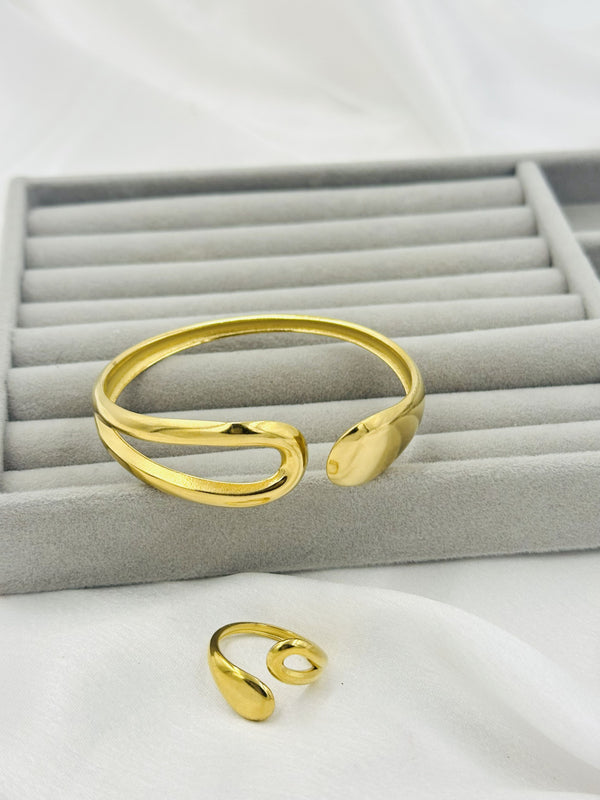 Combo mate handcuff and ring combo