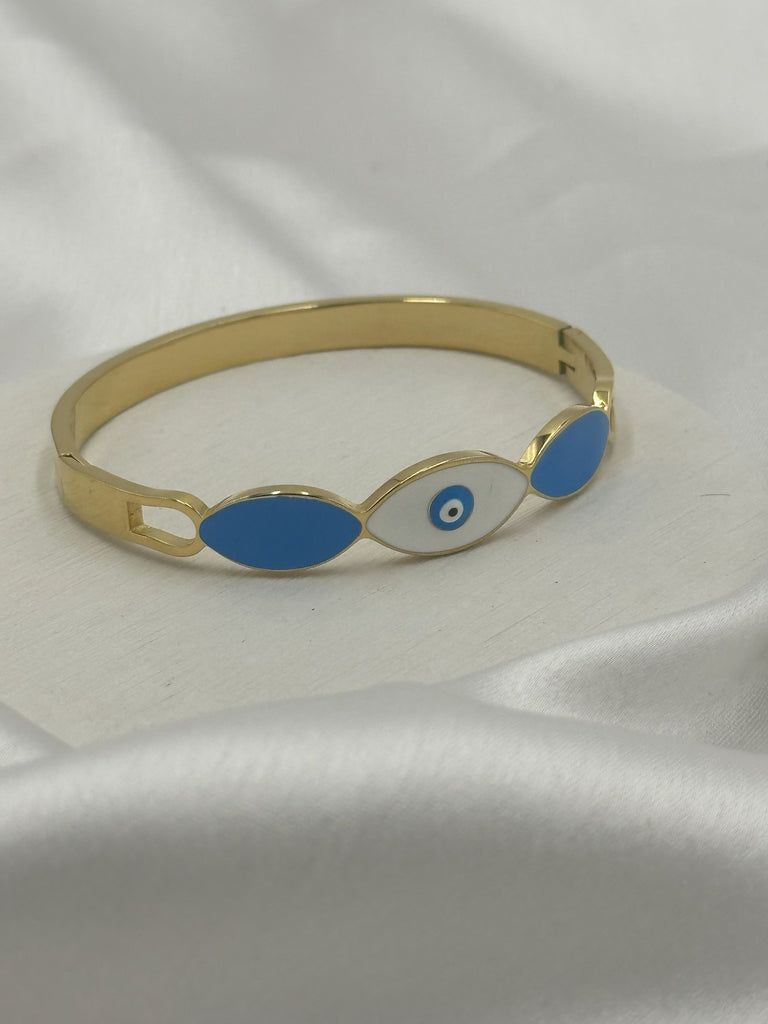 Exquisite white and blue kada