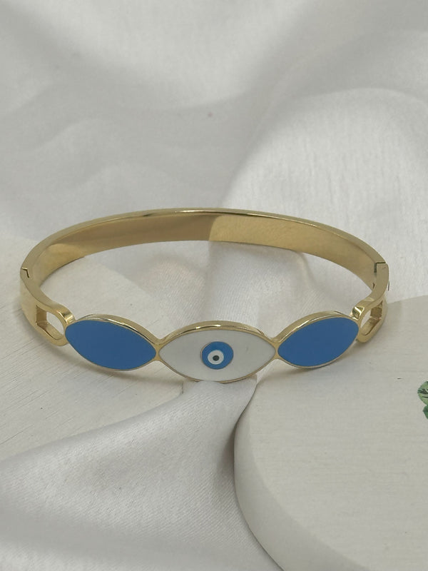 Exquisite white and blue kada