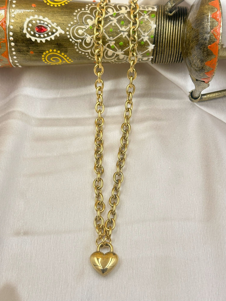 Solid chunky hearty curb chain