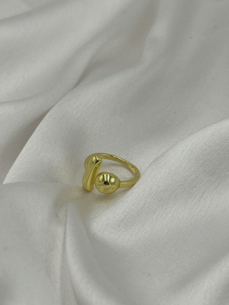Minimal say hello ring